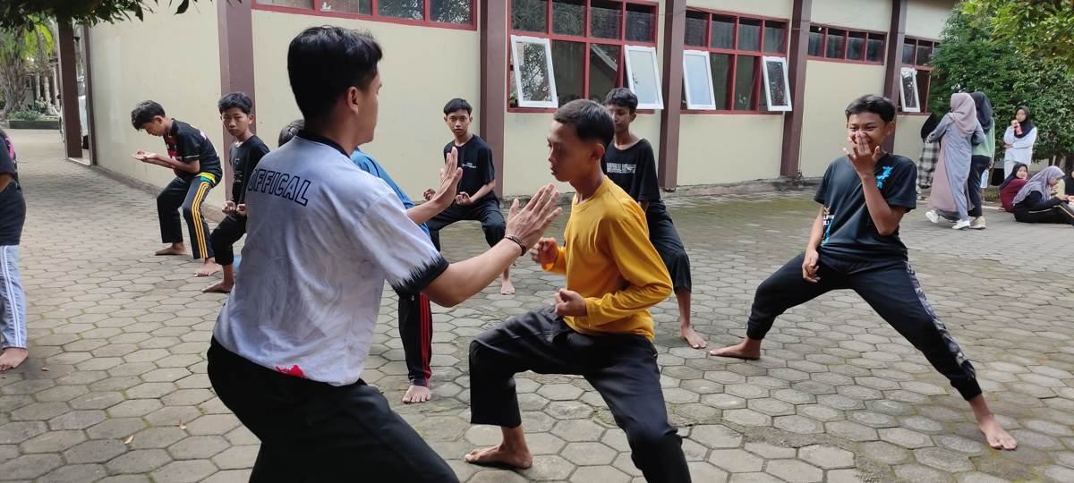 Pencak Silat SMP Bustanul Makmur (5)